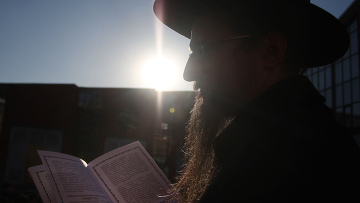 Нацизм возрождается из-за сокровищ Гитлера…