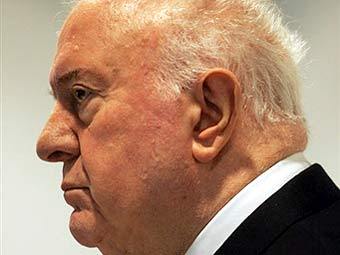 Шеварднадзе не примет участия в инаугурации нового президента Грузии