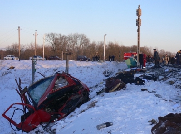 Смертельная авария маршрутки и поезда произошла в Украине