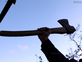 В России 84-летний пенсионер зарубил сына топором