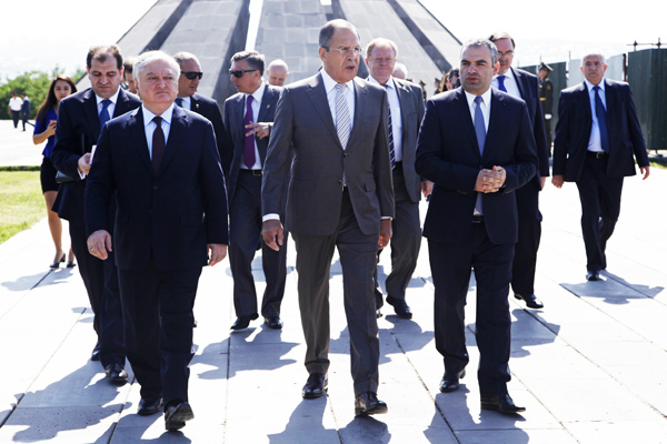 Глава МИД России посетил мемориал жертвам Геноцида армян