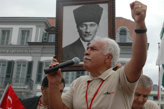 Перинчек не может присутствовать на суде, который состоится в ЕСПЧ: в Турции протестуют