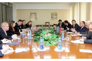 Министр обороны Армении принял коллег из США