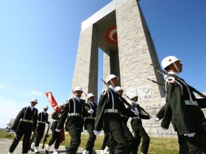 «Cumhuriyet»: Шоу Эрдогана 24 апреля на грани срыва?