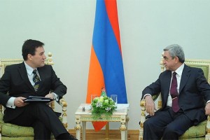 Кнут и пряник для Армении