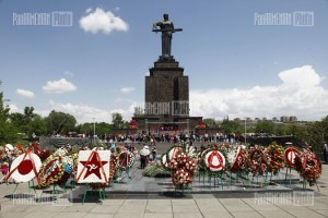 Выставка «Дорогами Великой победы» открылась в парламенте Армении