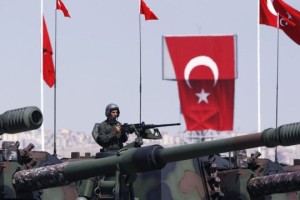 Турецкие военные проводят операцию по уничтожению опорных пунктов боевиков РКК