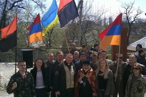 «Правый Сектор» на площади Сергея Нигояна в Днепропетровске почтил память жертв Геноцида армян