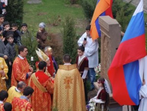 У католического собора в Москве открыт памятник жертвам Геноцида армян