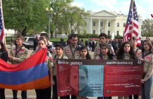 Зажжение свечей перед Белым домом в Вашингтоне – с требованием признать Геноцид армян