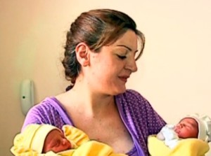 В Армении 7 апреля - День материнства и красоты