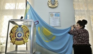 В Казахстане проходят внеочередные президентские выборы