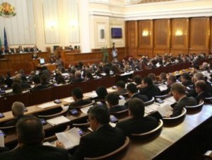 Депутатов-турок выпроводили из парламента Болгарии