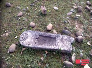 В Грузии разрушили азербайджанское кладбище