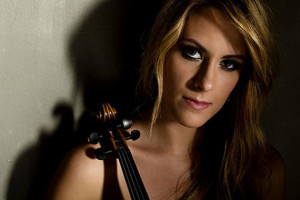 Известная итальянская скрипачка Франческа Дего выступит с концертом в Ереване