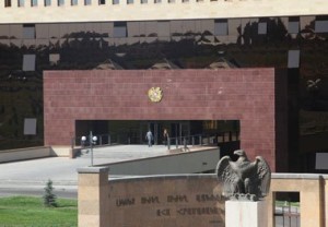 Фальсификации азербайджанской стороны порой превращаются в фарс: Минобороны