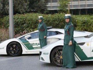 В Дубае казахстанцу грозит тюремной срок за прикосновение к женщине-полицейскому