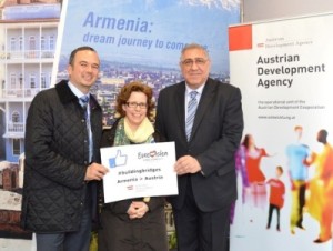 Евровидение: Перед мэрией Вены представлен и армянский павильон