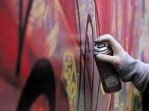 В Чили двое студентов убиты за граффити на стене