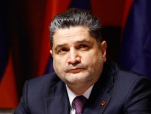 Экс-премьер Армении подал в суд на Пайлака Айрапетяна