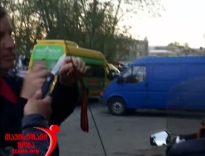 В Грузии российских байкеров принудили снять георгиевские ленточки