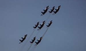 Российские летчики покажут свое мастерство в небе над Ереваном по случаю Дня Победы