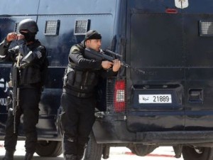 При стрельбе у отеля в Тунисе погибли 19 человек