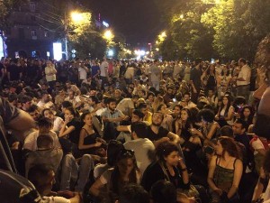 В Ереване продолжается акция протеста против подорожания электроэнергии