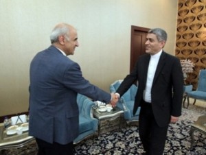 Посол Армении встретился с министром финансов Ирана