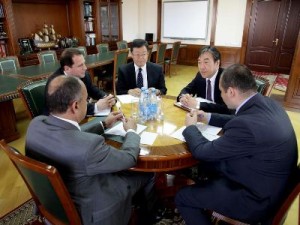 Министр обороны Армении принял Чрезвычайного и полномочного посла Японии