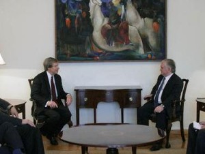 Налбандян и Уорлик обсудили переговоры по Карабаху