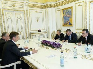 Министры Армении и России обсудили сотрудничество в авиации