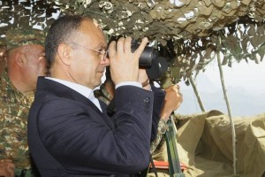Между главами оборонных ведомств Армении и Азербайджана нет связи - Сейран Оганян