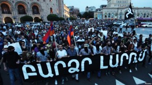 В Ереване стартовало шествие осведомления инициативы «Нет грабежу»