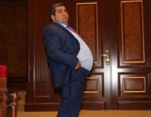 Армянский депутат: "Изнасилуем и обезглавим" критиков министра обороны