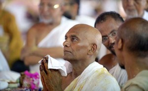 Индийский миллионер ушел в монастырь