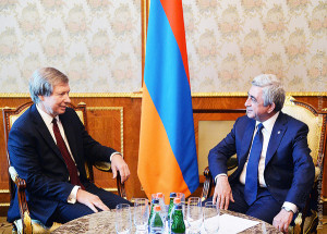 Армения отказывается принять гарантии России по Карабаху?