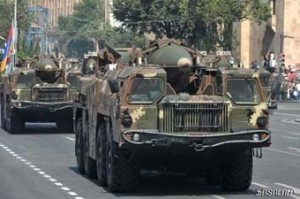 Армянская армия способна нанести серьезные потери и сдержать атаки Азербайджана - политолог