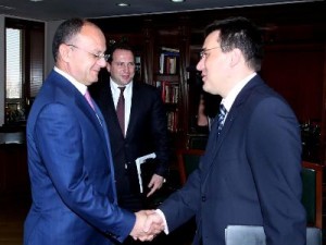 Глава Минобороны Армении: Отношения с ЕС активизировались