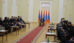 Президент Армении наградил куратора армянского павильона Венецианского биеннале-2015