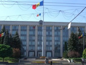 Евросоюз приостановил финансирование Молдавии