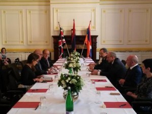 Президент Республики Арцах встретился с членами Армянского общего благотворительного союза