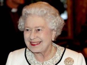 Елизавета II пригласит на торжественный обед в честь своего 90-летия около 10 тыс. человек