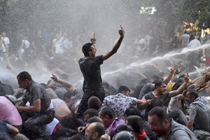 Нарушения прав СМИ при разгоне демонстрации в Ереване были беспрецедентны – эксперт