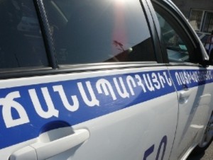 Сотрудники ДП Армении попались на торговле водительскими правами
