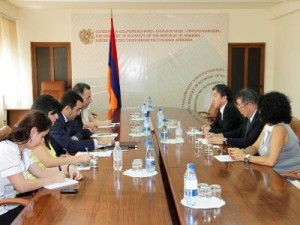 Армению интересует опыт Японии в высоких технологиях - Карен Чшмаритян