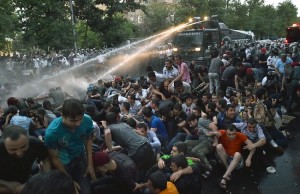 Кто победил и кто проиграл после протестов в Армении?