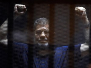 В Египте возобновлено судебное разбирательство в отношении экс-президента Мухаммеда Мурси