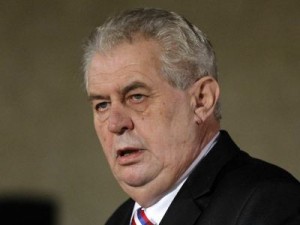 Президент Чехии сравнил власти США с бронтозаврами