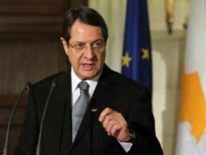Глава Кипра обещает поддержать усилия Греции по реструктуризации долга